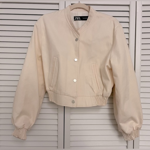 (Like new) Zara cream cotton bomber jacket - Picture 2 of 2